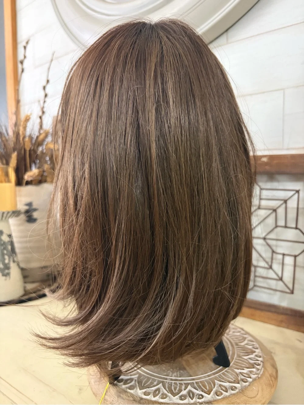 Belle Tress Chelsea heat friendly Synthetic Wig. Coolest Ash Brown R. New!